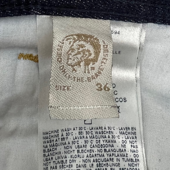 DIESEL Mens 36 X 30 Jeans Darron ORBS4 Regular Slim Tapered Denim Blue Cotton - Picture 10 of 11